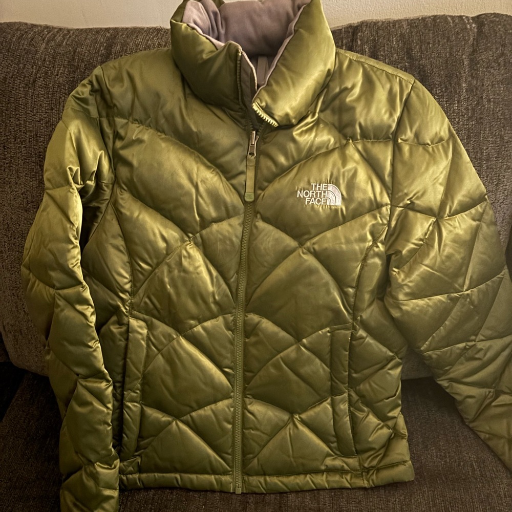 The North Face Green Puffer Jacket with High Collar and Diamond Quilting